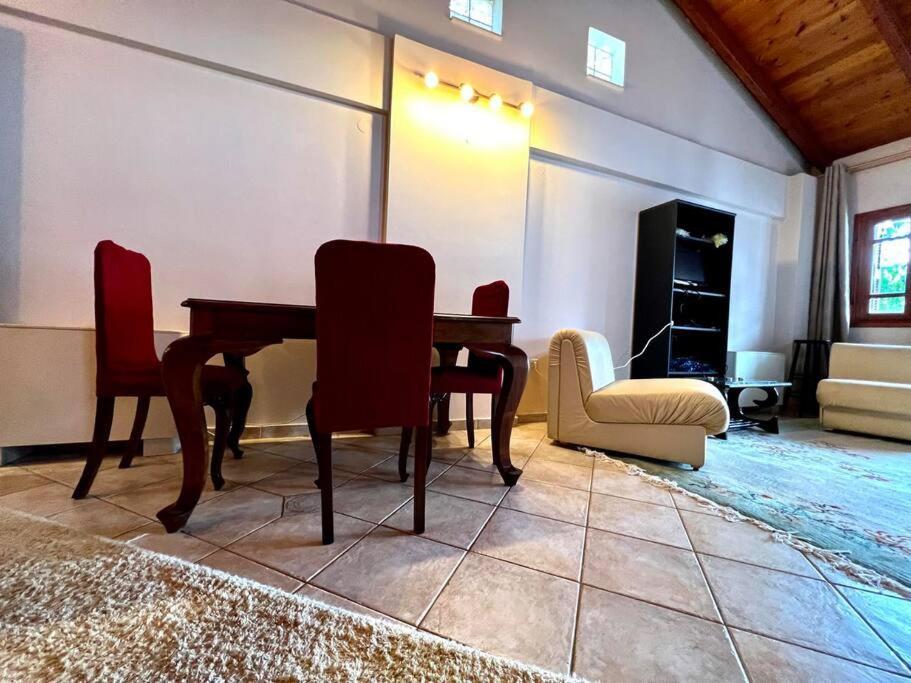 στούντιο κέντρου άνω πόλης πάτρας Apartment *